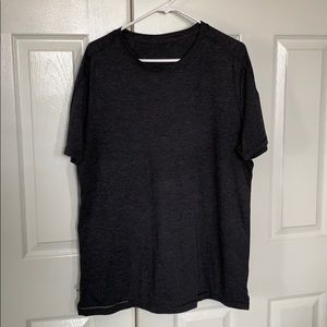 Men’s Lululemon X-Large Shirt
